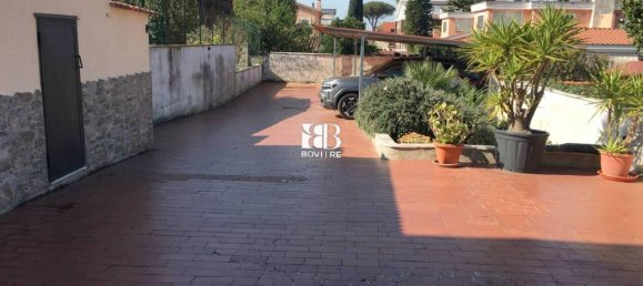 Вилла с 3 комнатами в Рим, Италия № 32479 24