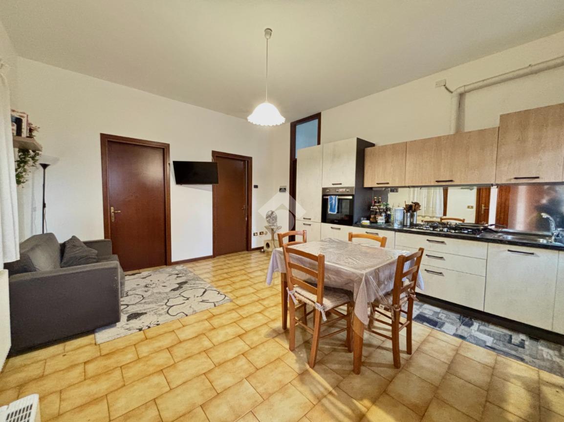 Квартира с 3 комнатами в Лория, Италия № 4748