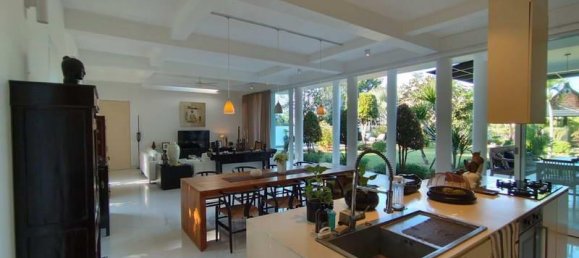 4 غرف نوم فيلا في Jimbaran, Indonesia رقم 4298 4