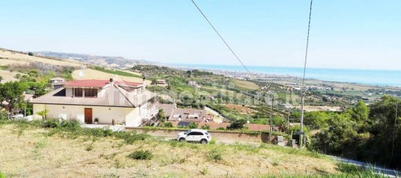 800m² Land in Colonnella, Italy No. 104069 3