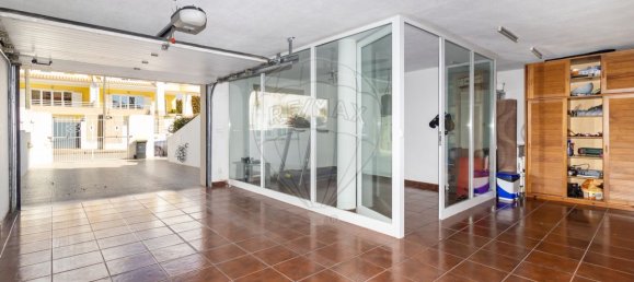 4 bedrooms House in Corroios, Portugal No. 23176 37