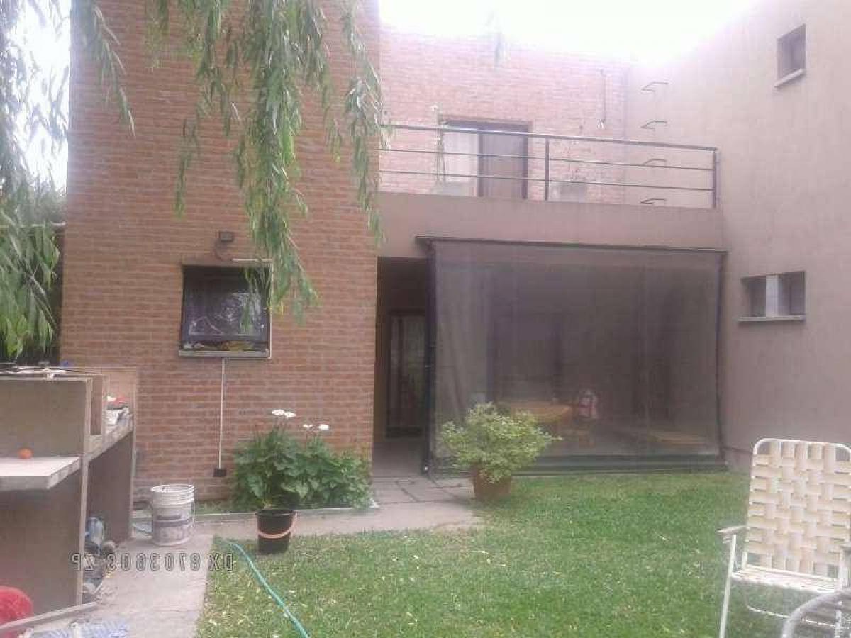 3 bedrooms House in Tigre, Argentina No. 20614