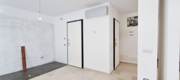 5 rooms Apartment in Caserta, Italy No. 54980 26