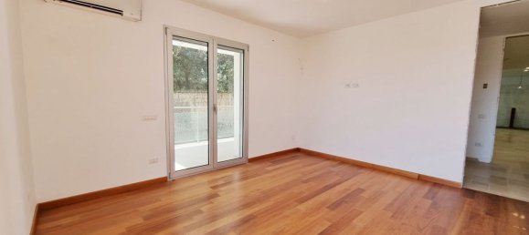 5 rooms Apartment in Caserta, Italy No. 54980 18
