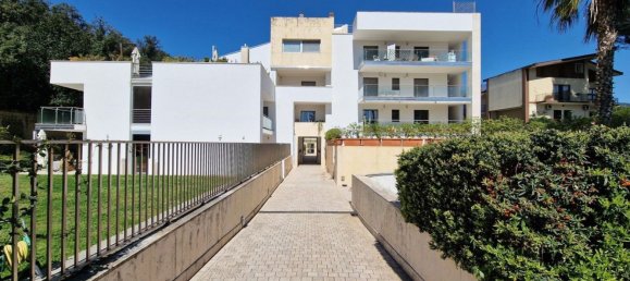 5 rooms Apartment in Caserta, Italy No. 54980 2