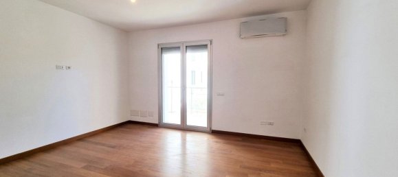 5 rooms Apartment in Caserta, Italy No. 54980 20