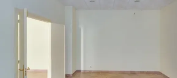 123m² Commercial property in Santona, Spain No. 89165 9