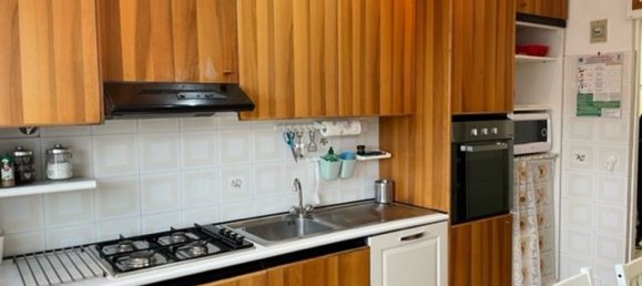 4-salle Appartement à Albissola Marina, Italy No. 68156 9