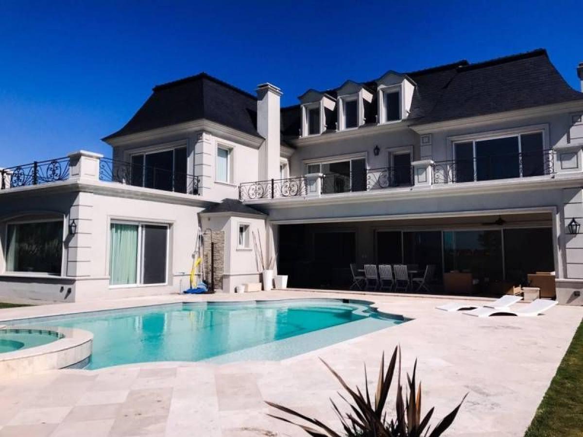 4 bedrooms House in Tigre, Argentina No. 232