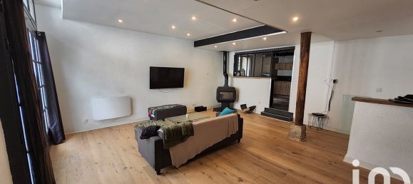 3 bedrooms House in Suevres, France No. 276685 2