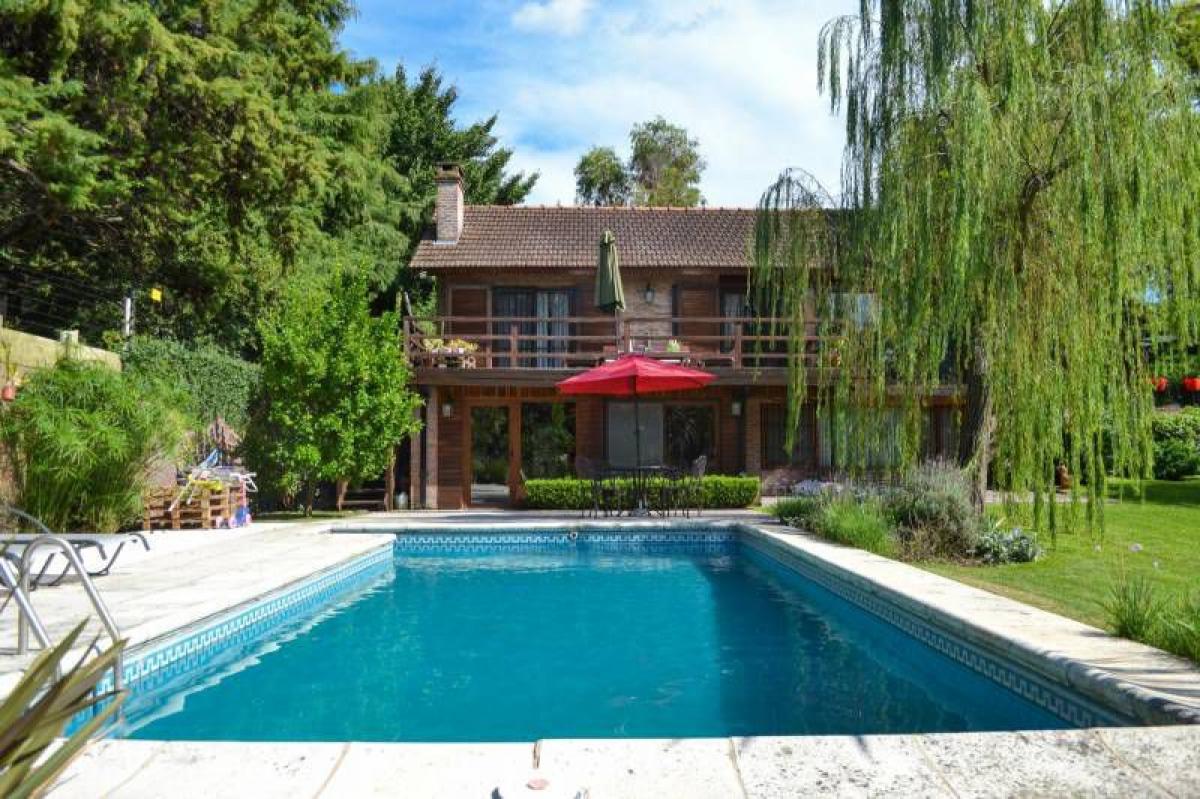 4 bedrooms House in San Isidro, Argentina No. 10358