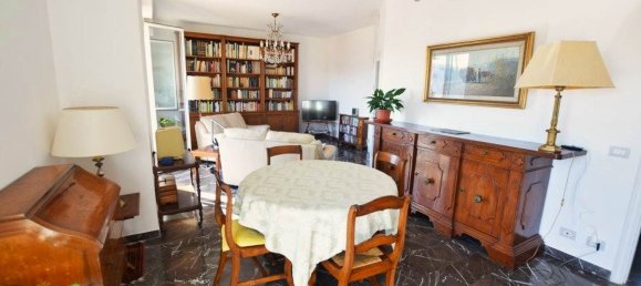 3-salle Appartement à Livorno, Italy No. 223707 2