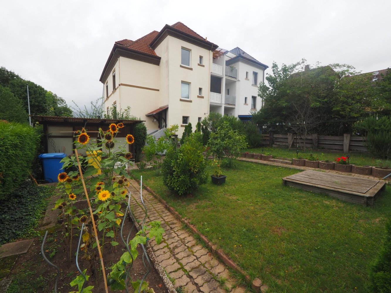 Moradia em banda de 9 divisões em Zweibrucken, Germany N.º 362206