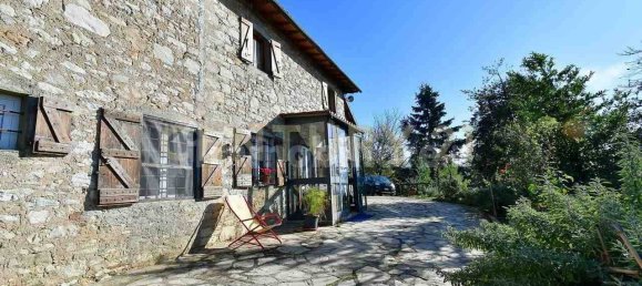 3 bedrooms House in Coreglia Antelminelli, Italy No. 325563 2