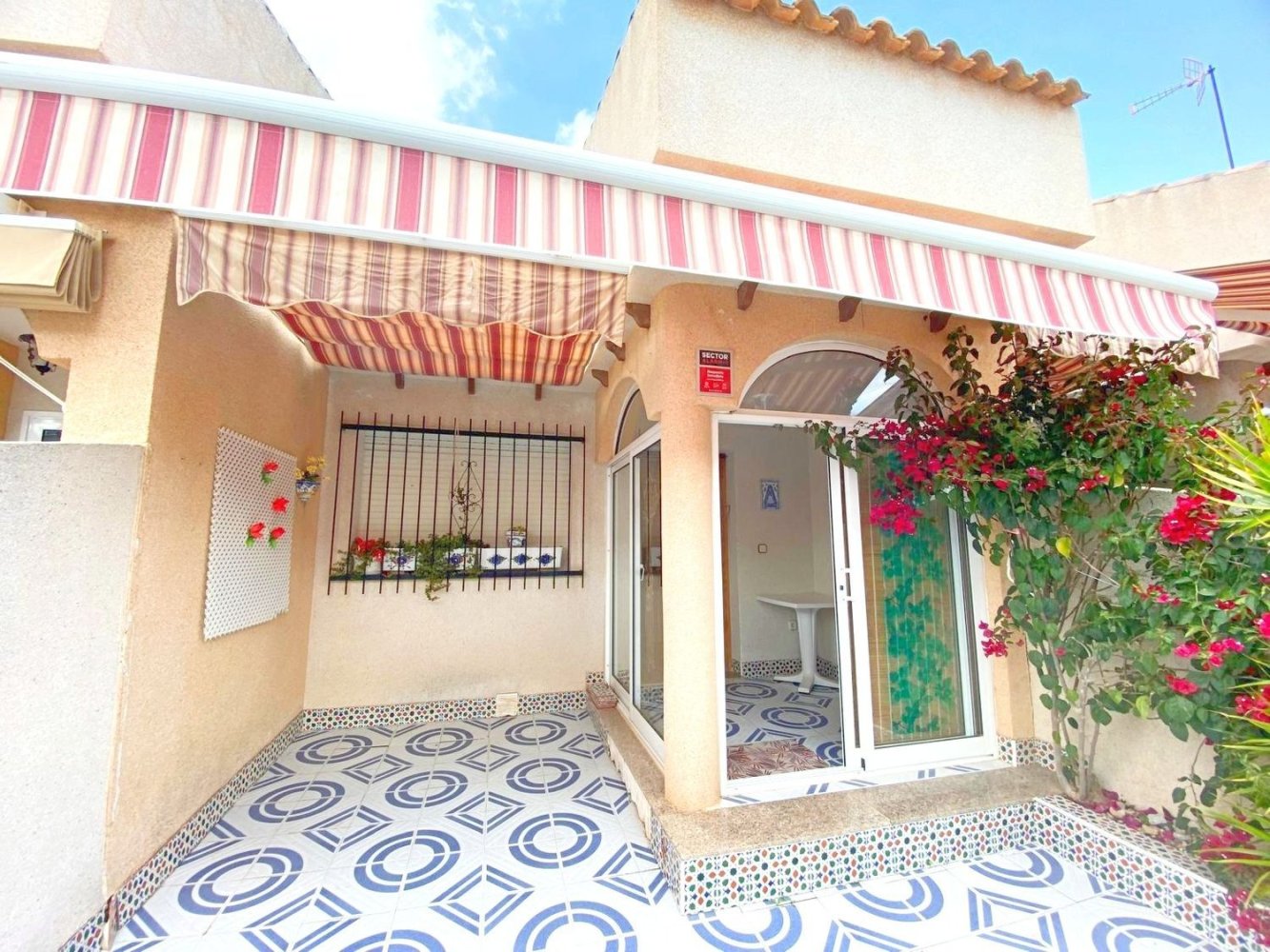 Casa de 3 dormitorios en Los Alcázares, Spain No. 162951