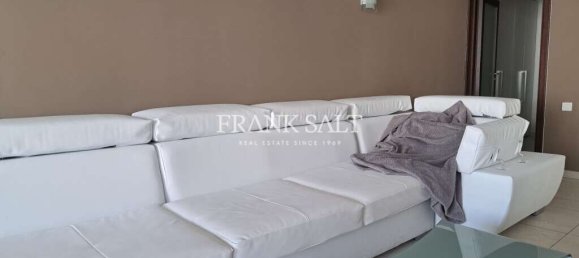 3 bedrooms Penthouse in Mellieha, Malta No. 10735 2