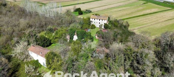 8 غرف نوم منزل في Lucca, Italy رقم 68404 14