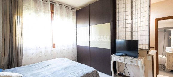 2 bedrooms Villa in Solaro, Italy No. 201203 21