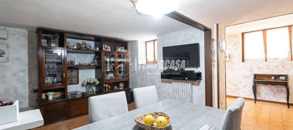 2 bedrooms Villa in Solaro, Italy No. 201203 29