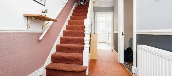 3 bedrooms Commercial property in East Ham, United Kingdom No. 11384 7