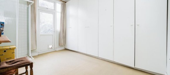 3 bedrooms Commercial property in East Ham, United Kingdom No. 11384 8