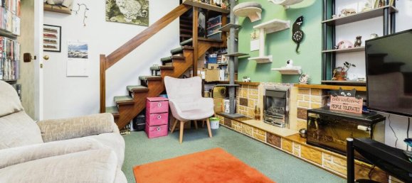 3 bedrooms Commercial property in East Ham, United Kingdom No. 11384 4