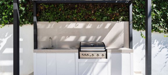 5 bedrooms Villa in Marbella, Spain No. 122938 25