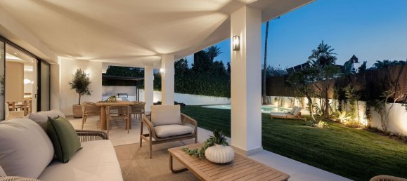 5 bedrooms Villa in Marbella, Spain No. 122938 30