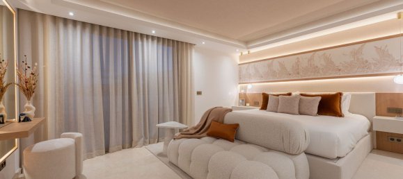 5 bedrooms Villa in Marbella, Spain No. 122938 2