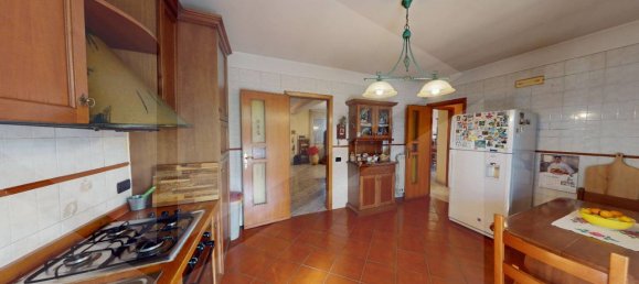 Вилла с 6 комнатами в Казальнуово ди Наполи, Италия № 17804 6