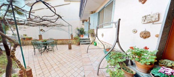 Вилла с 6 комнатами в Казальнуово ди Наполи, Италия № 17804 2