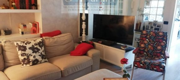 4 rooms Apartment in Rome, Italy No. 184406 2