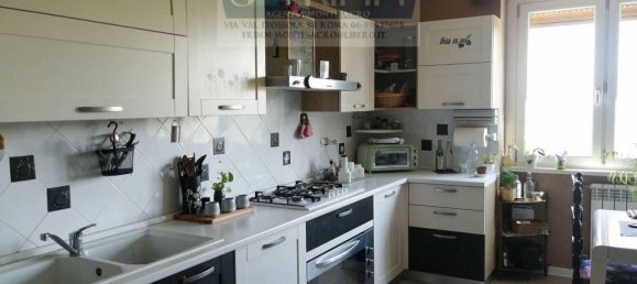 4 rooms Apartment in Rome, Italy No. 184406 4