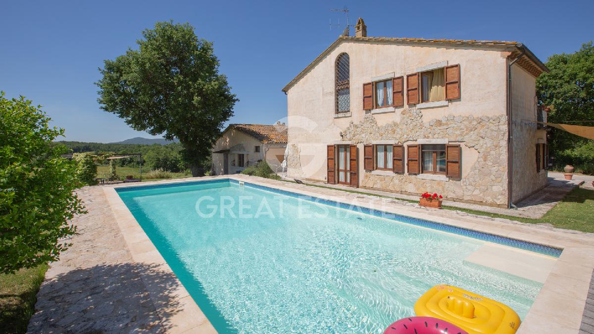 5 bedrooms House in Avigliano Umbro, Italy No. 288064