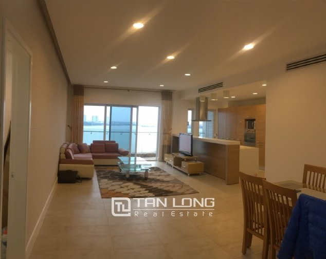 Apartamento de 3 dormitorios en Tay Ho, Vietnam No. 1573