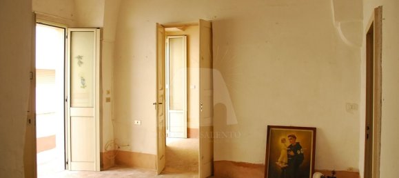 6 rooms House in Salve, Italy No. 41944 8