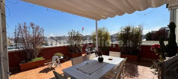 3 rooms Penthouse in Bari, Italy No. 41107 10