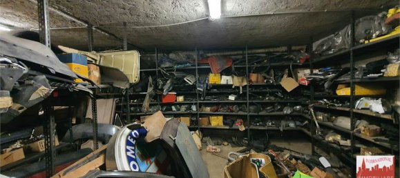 3-salle Entrepôt à Como, Italy No. 150779 20