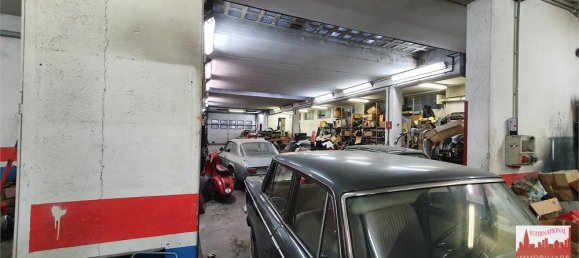 3-salle Entrepôt à Como, Italy No. 150779 8