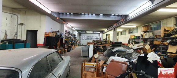 3-salle Entrepôt à Como, Italy No. 150779 4