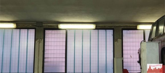 3-salle Entrepôt à Como, Italy No. 150779 11
