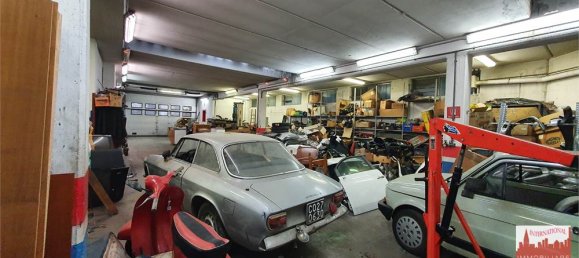 3-salle Entrepôt à Como, Italy No. 150779 5