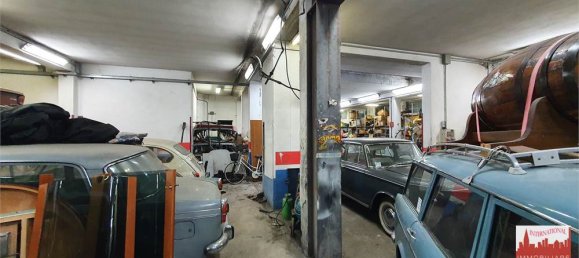 3-salle Entrepôt à Como, Italy No. 150779 9