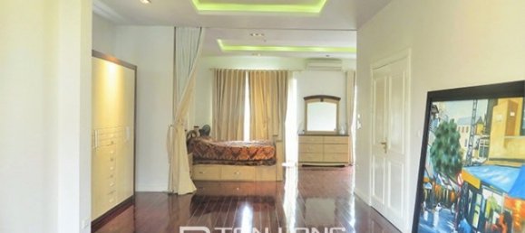 4 Schlafzimmer Villa in Long Bien, Vietnam, Nr. 3958 9