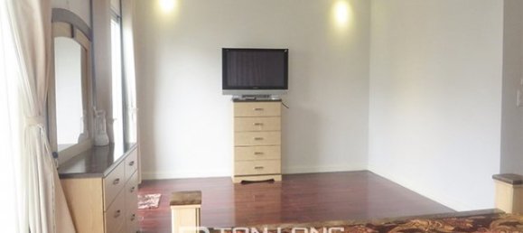 4 Schlafzimmer Villa in Long Bien, Vietnam, Nr. 3958 11