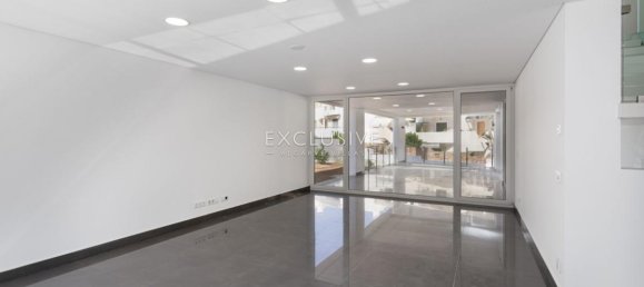 4 bedrooms Villa in Lagos, Portugal No. 7595 2