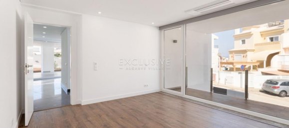 4 bedrooms Villa in Lagos, Portugal No. 7595 7