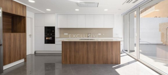 4 bedrooms Villa in Lagos, Portugal No. 7595 5