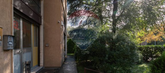 2 rooms Commercial property in Brescia, Italy No. 52585 26