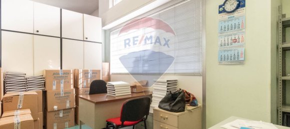 2 rooms Commercial property in Brescia, Italy No. 52585 11